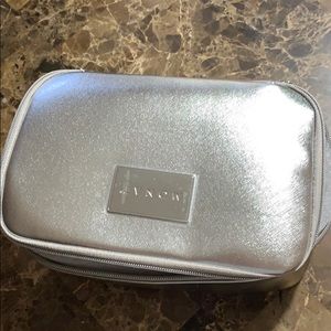 Monat travel set